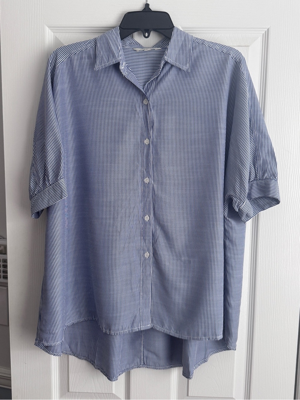 Max Studio London Blue and White Pinstripe Short-Sleeve Button-Down Shirt